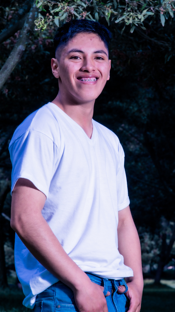 Retrato juvenil en exterior